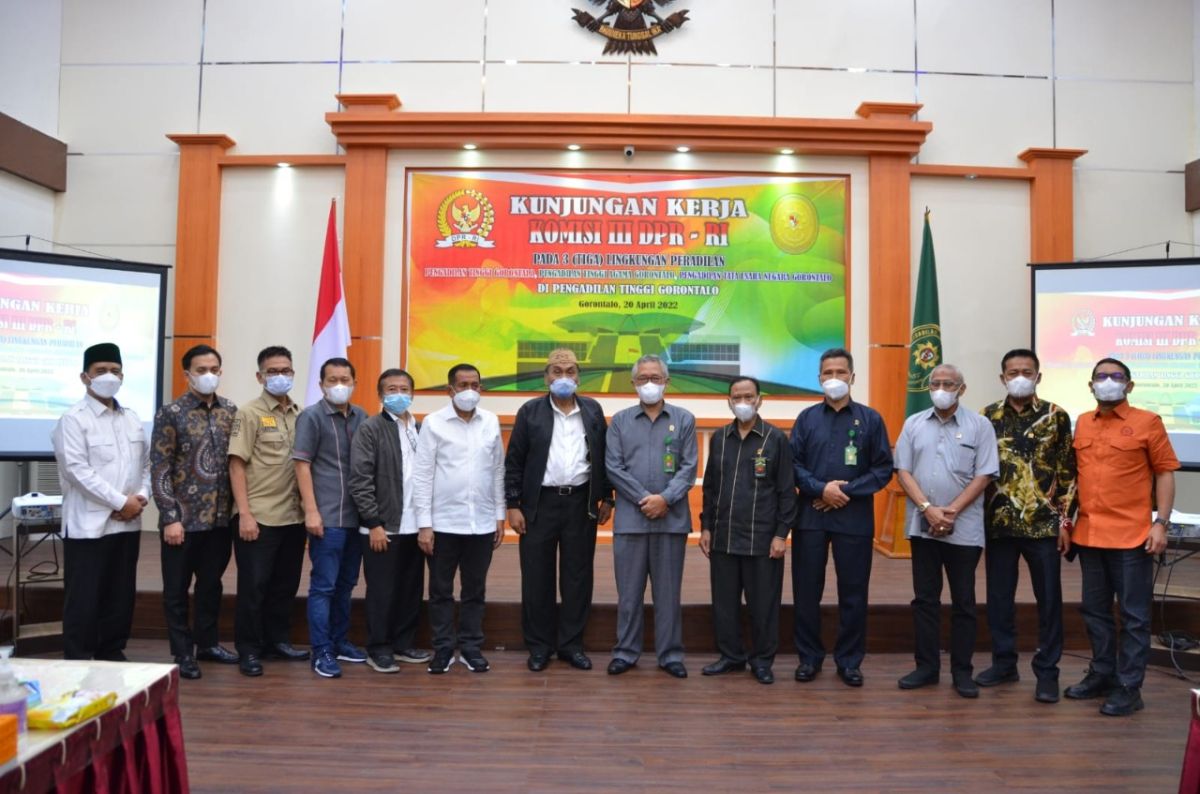KEGIATAN KUNJUNGAN KERJA DPR RI KE GORONTALO, PERMASALAHAN EKSEKUSI HINGGA JAMINAN KESEHATAN HAKIM  MENJADI PERHATIAN KOMISI III DPR RI