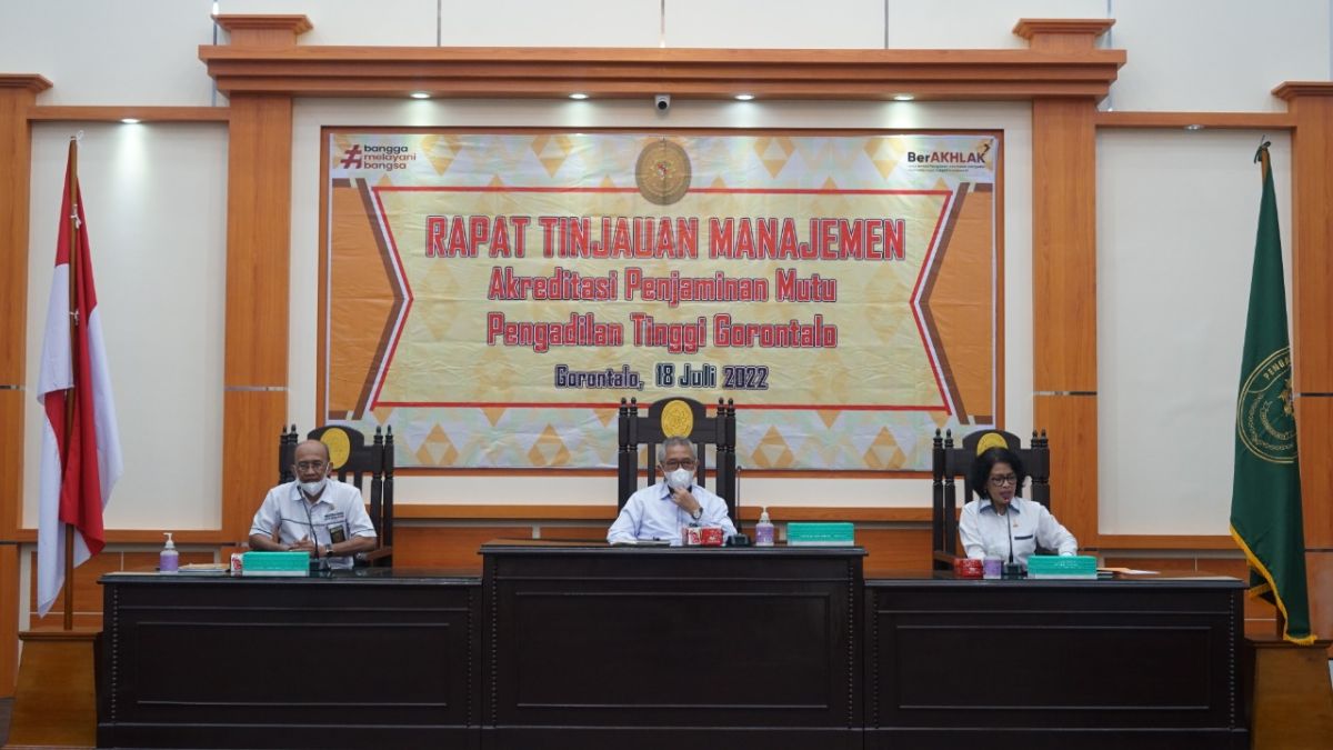 Rapat Tinjauan Manajemen Dalam Rangka Pemenuhan Standar Pelayanan Akreditasi Penjaminan Mutu