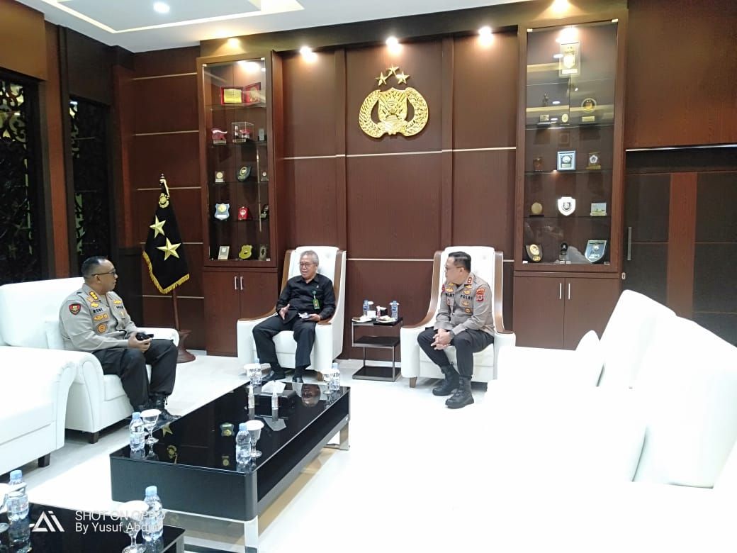 Ketua Pengadilan Tinggi Gorontalo Melakukan Kunjungan Ke Pimpinan Lembaga Yang Tergabung Dalam Forkopimda Provinsi