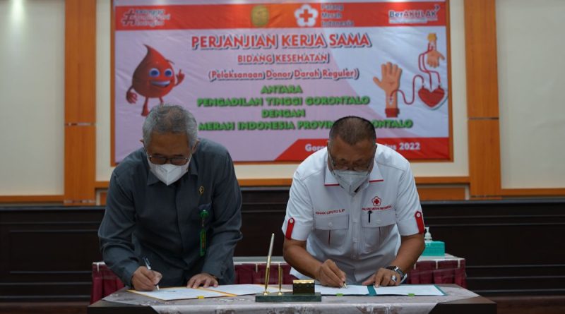 Perjanjian Kerja Sama Antara Pengadilan Tinggi Gorontalo dan Palang Merah Indonesia Provinsi Gorontalo Serta Pelaksanaan Donor Darah Dalam Rangka Peringatan HUT Mahkamah Agung RI
