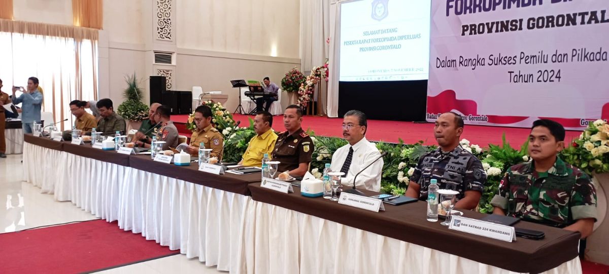 KETUA PENGADILAN TINGGI GORONTALO MENGHADIRI RAPAT FORKOPIMDA DI PERLUAS PROV GORONTALO