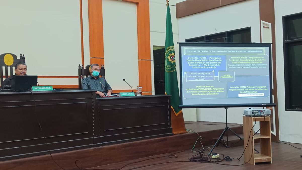 RAPAT EVALUASI KINERJA DAN RENCANA KERJA BULAN NOVEMBER 2022