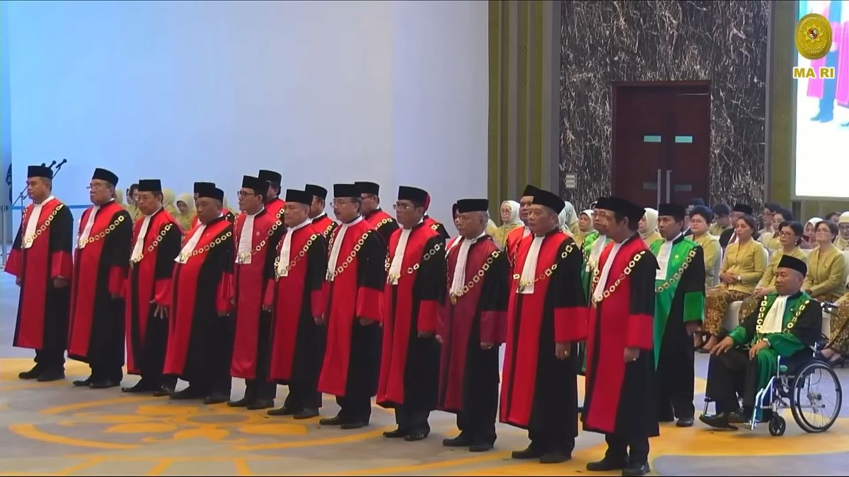 PENGAMBILAN SUMPAH DAN PELANTIKAN KPT GORONTALO OLEH YANG MULIA KETUA MAHKAMAH AGUNG R.I.